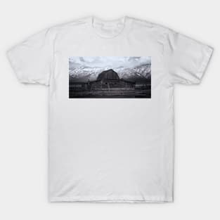 Sunrise at Moulton Barn in Black and White T-Shirt